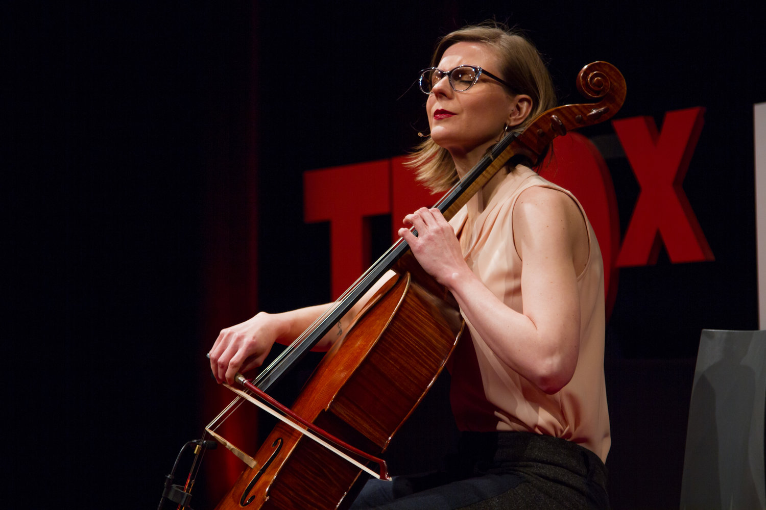 Meet the Musicians Amanda Gookin Ft. Pic | Nu Deco Ensemble - A virtuosic and eclectic orchestra that creates genre-bending and collaborative musical experiences